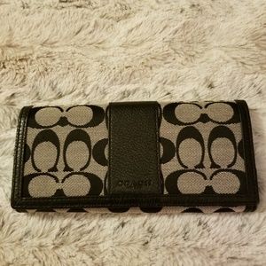 NWOT Coach Black Logo Women's Wallet